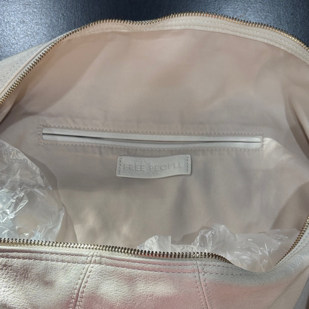 Free People slouchy carryall in ivory nwt - Picture 8 of 9
